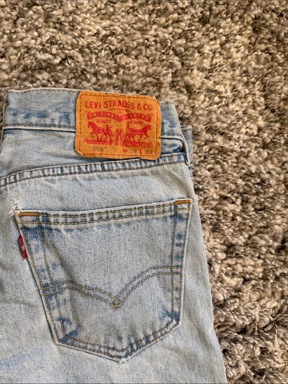 Levi's Light Blue Straight Men’s Jeans with Signature Patch